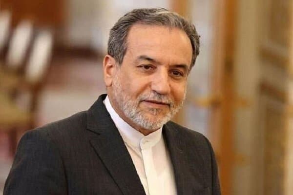 واکنش عراقچی به حضور رهبر انقلاب در حسینیه امام خمینی