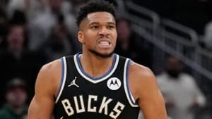 مصدومیت یانیس آنتتوکومپو و غیبت شش هفتهای احتمالی در بسکتبال NBA