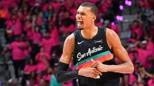 ویکتور وِمبانیاما بهاتفاق آرا بهترین بازیکن دفاعی سال NBA شد