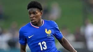 پیشنهاد آرسنال برای جذب مدافع جوان PSG، امانوئل مبمبا